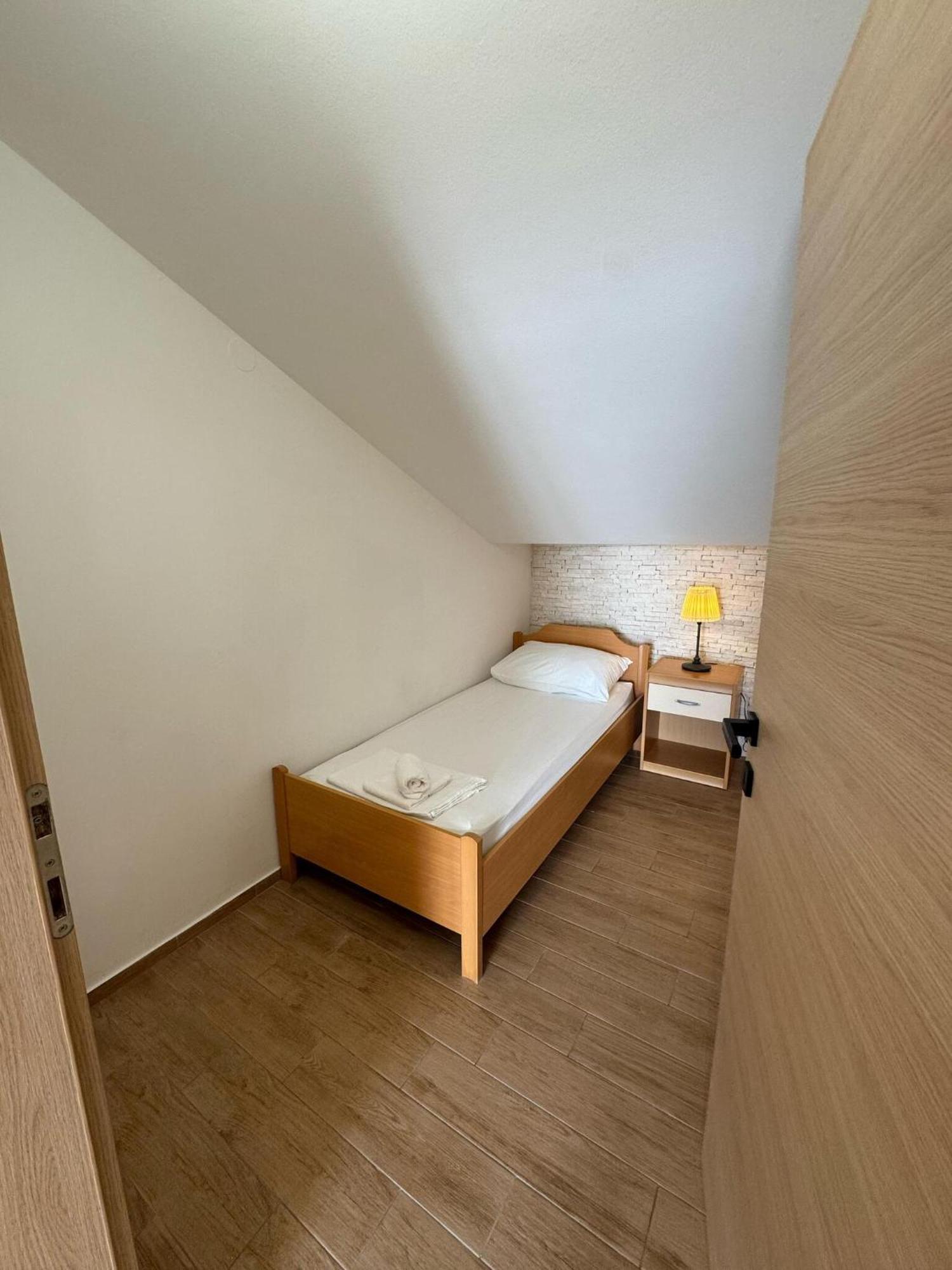 Apartments Franko 波弗加纳 外观 照片