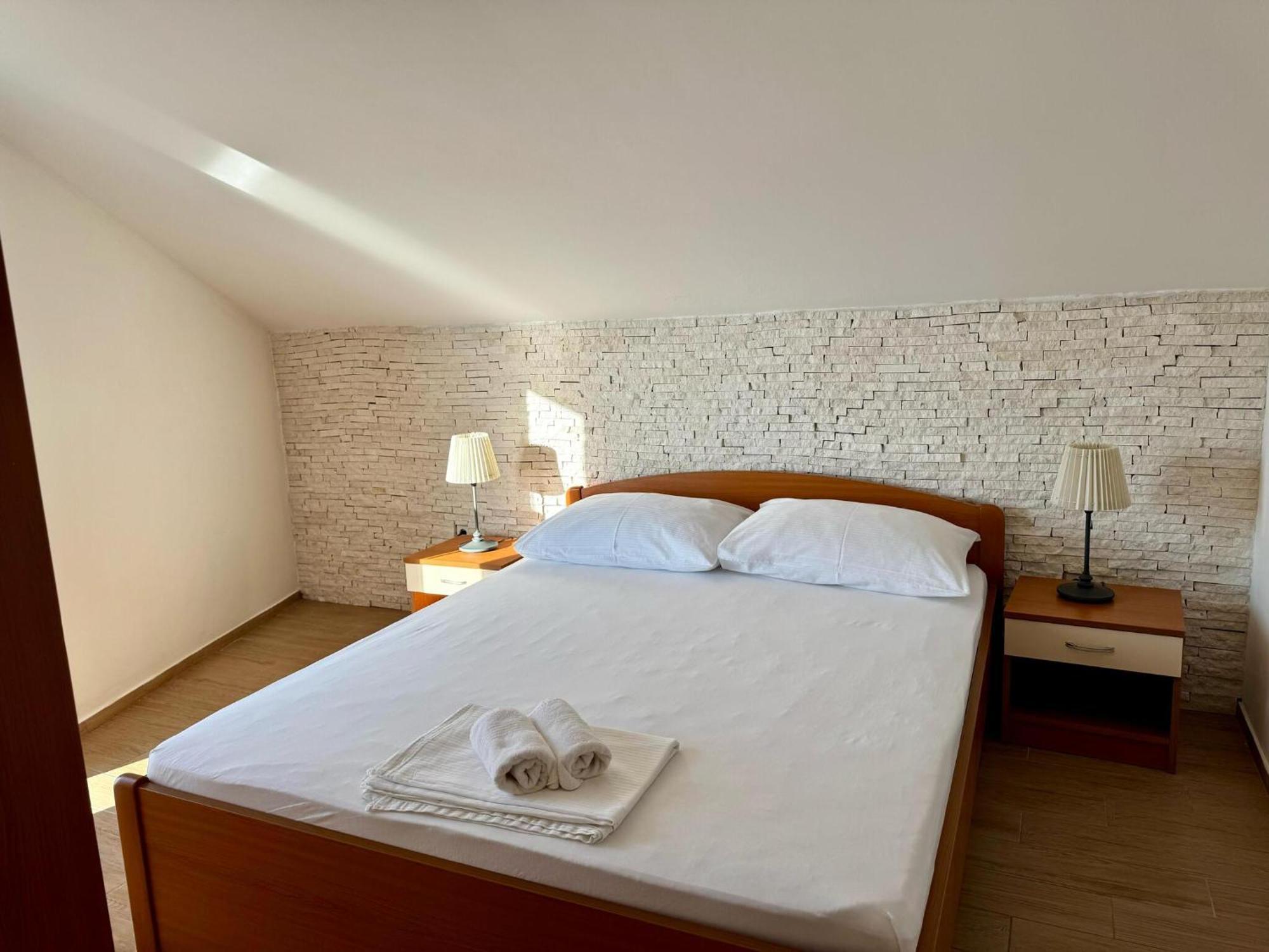 Apartments Franko 波弗加纳 外观 照片